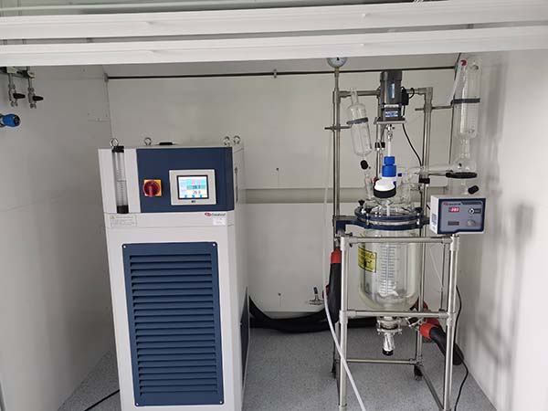 多臺反應釜控溫系統(tǒng)-控溫精度0.1℃
